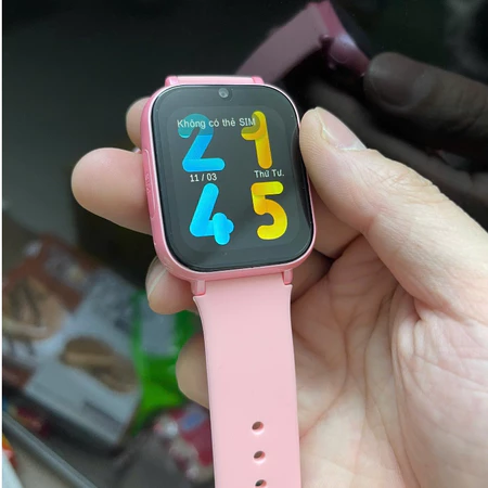 Đồng hồ thông minh trẻ em P68 Plus gọi video 4G cho nam nữ trẻ em học Định vị Wifi Model mới dây silicon